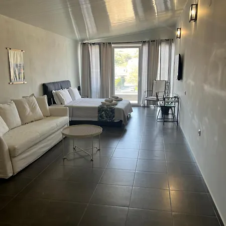 בית הארחה Egee Néa Péramos