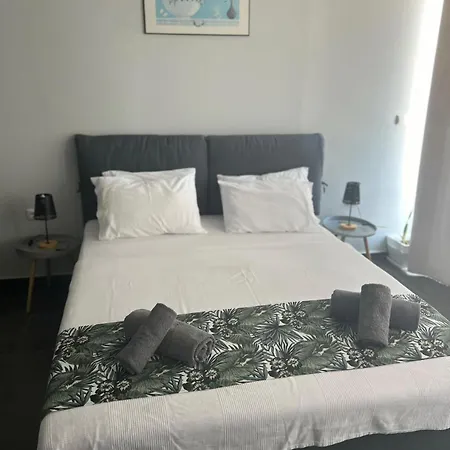 Egee בית הארחה Néa Péramos