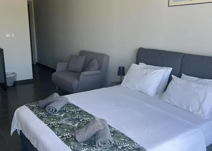 Egee Pensiune Néa Péramos