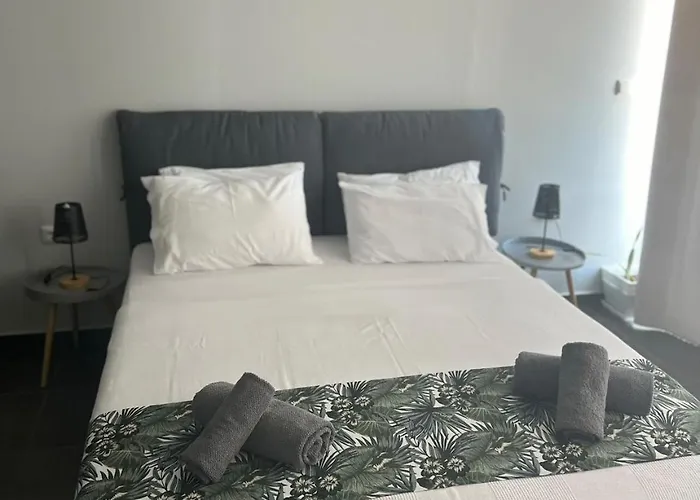 Egee Pensiune Néa Péramos